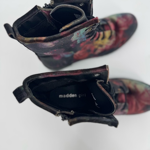 Madden Girl Eloisee Black Velvet Floral Combat Boots Women’s 8 - Picture 4 of 9